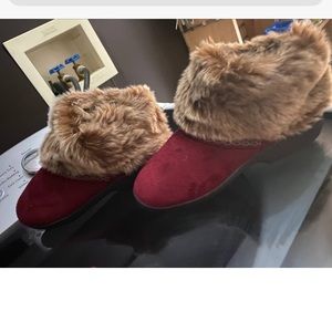 Women’s isotoner red boot slippers